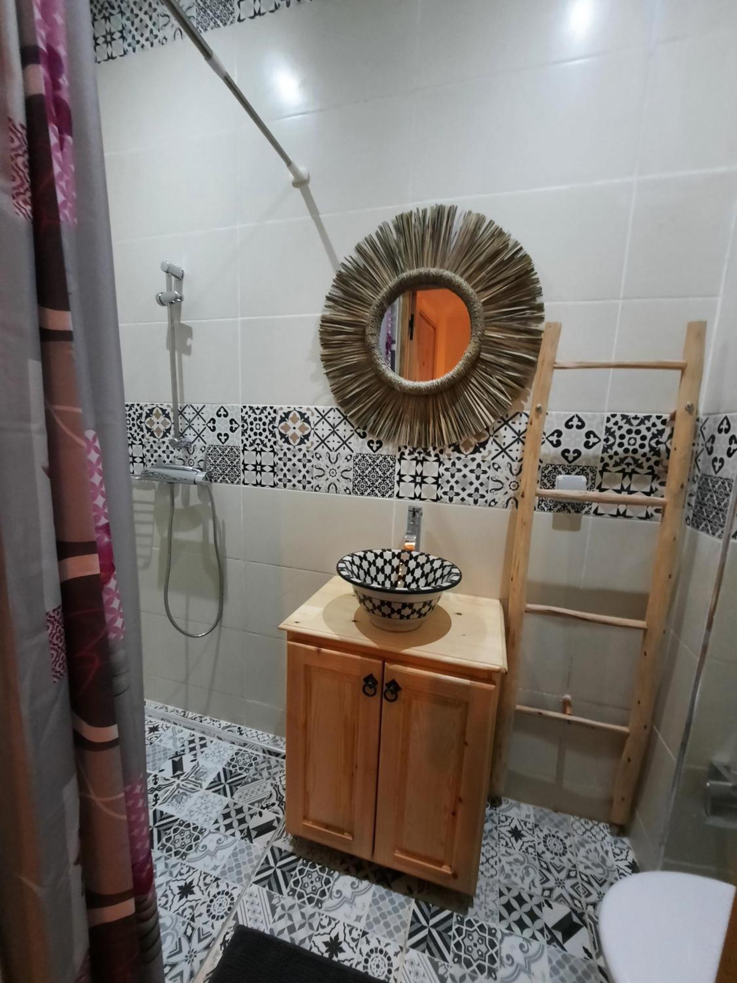 Double Room,1541466127:JPEG