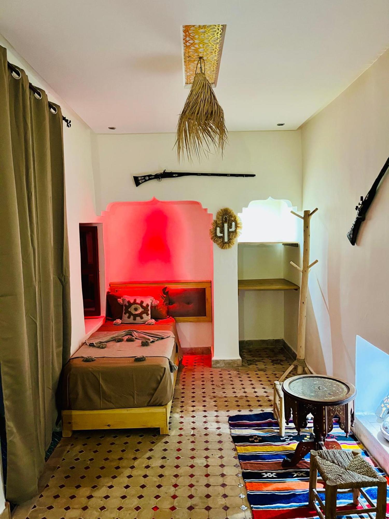Chambre Triple avec Salle de Bains Privative